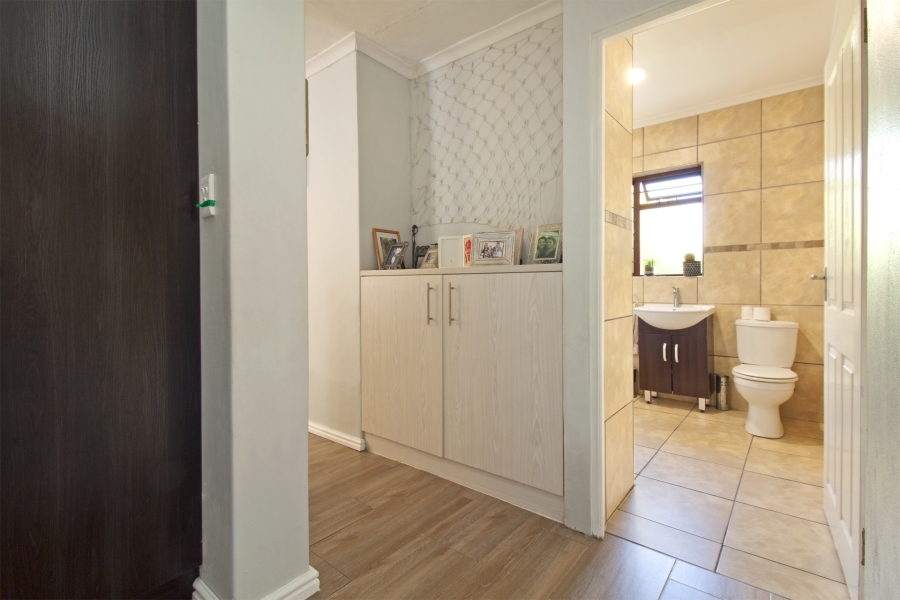 3 Bedroom Property for Sale in Capri Western Cape